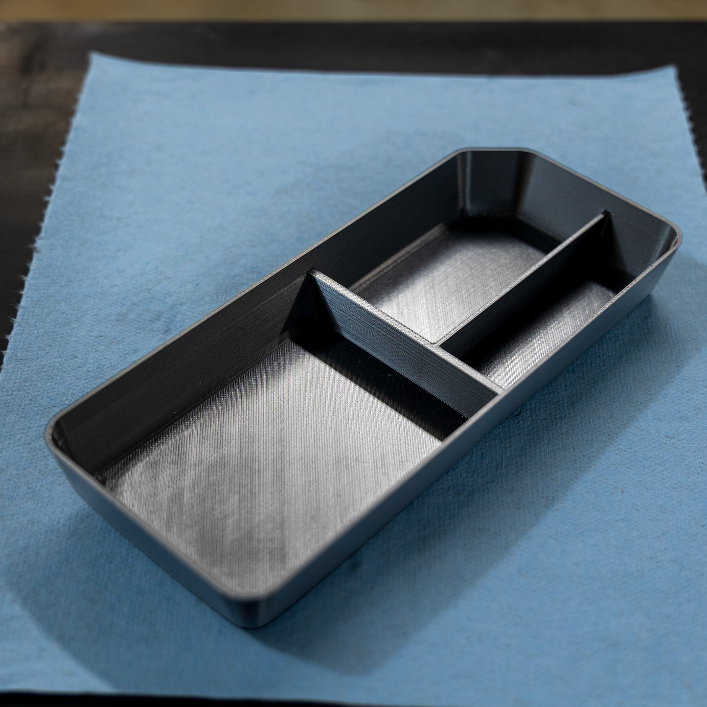 center console tray with separators
